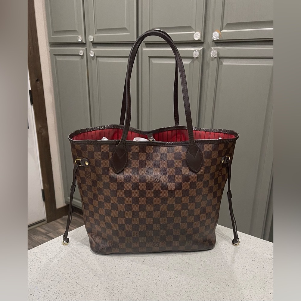 Louis Vuitton MM Damier Neverfull + COA